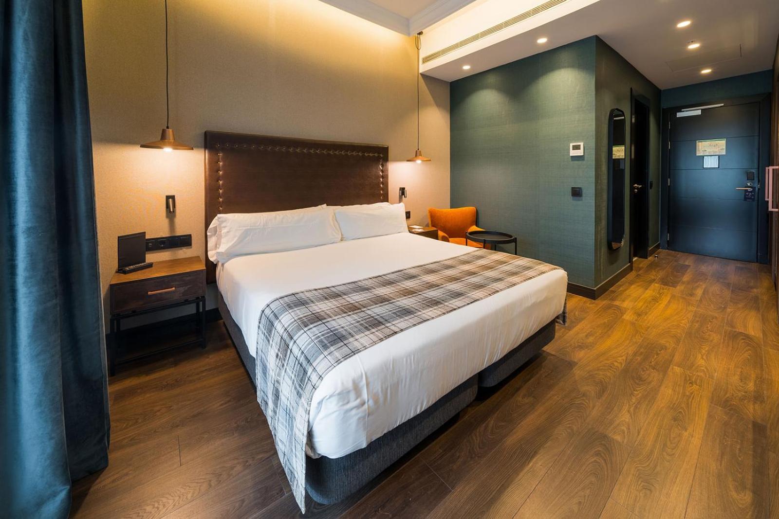 Hotel Catalonia Donosti San Sebastián Esterno foto